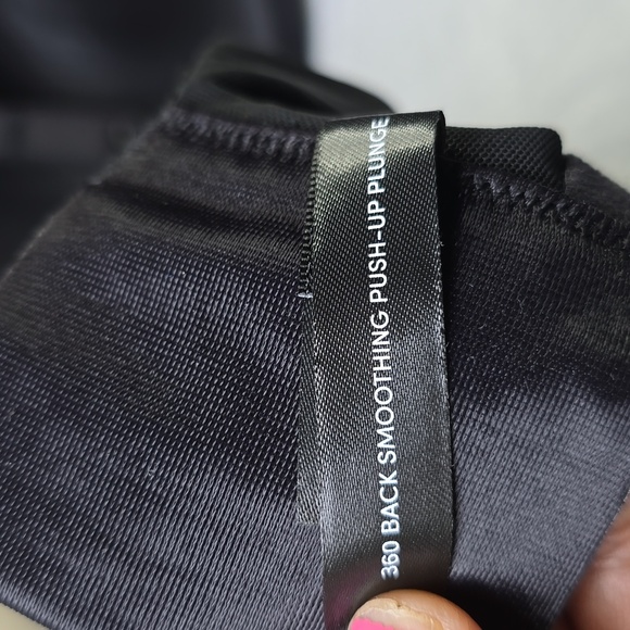 ✨ Torrid curve 360 back smoothing push up plunge size 50B NWT. - Picture 10 of 10